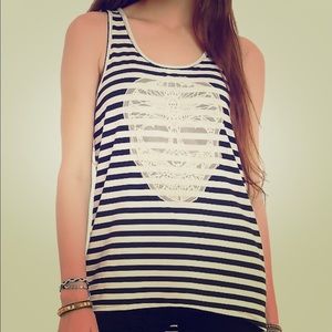 Hot Topic black and white skull tank